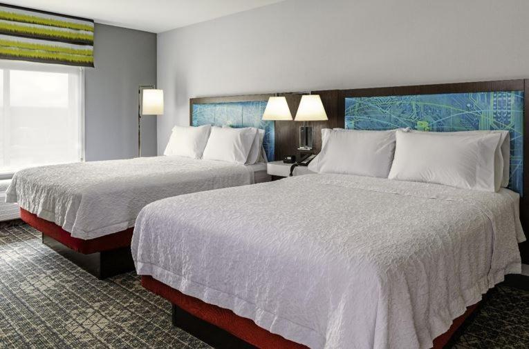 Hampton Inn By Hilton St Louis Airport Woodson Terrace Buitenkant foto