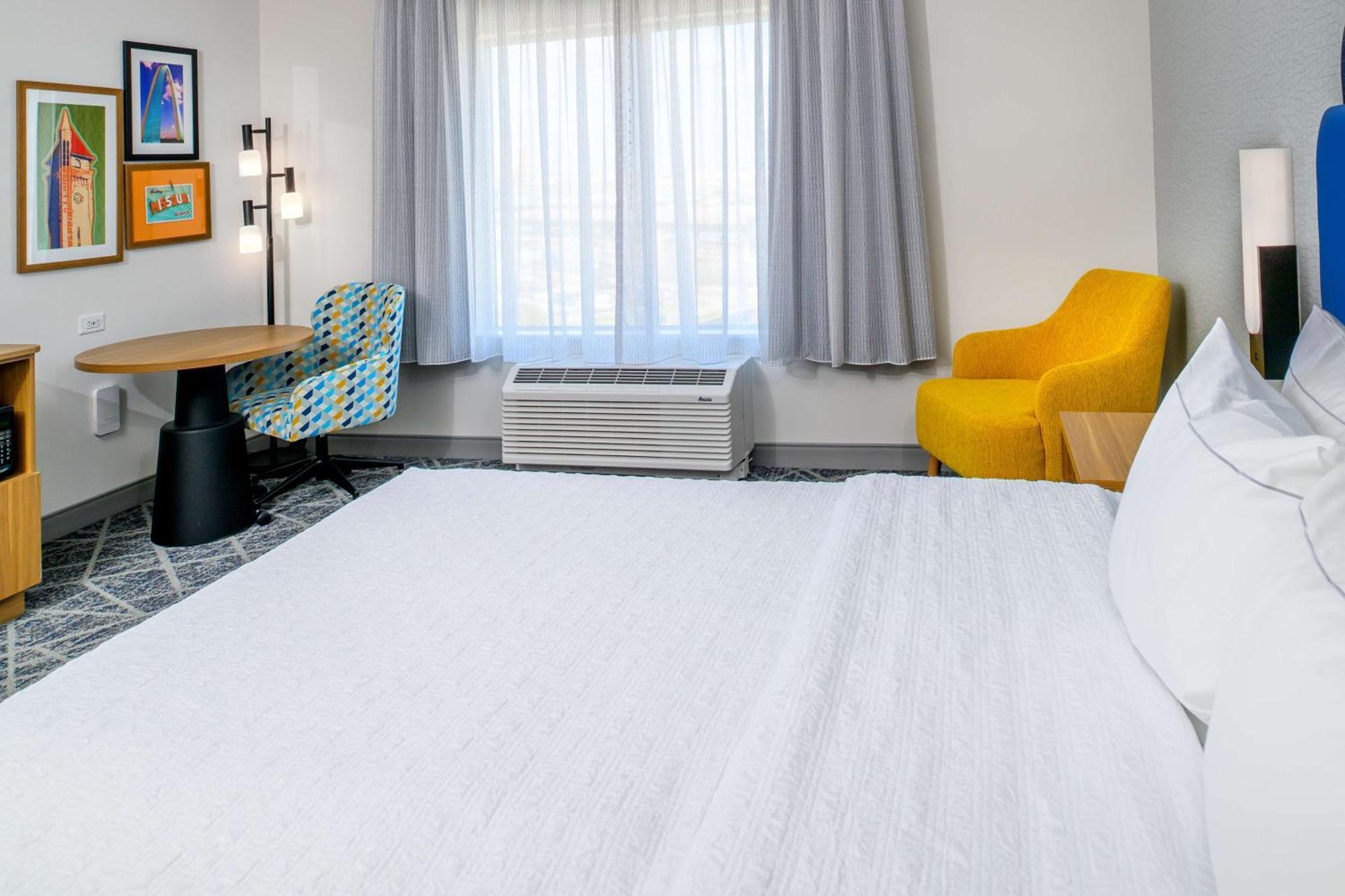 Hampton Inn By Hilton St Louis Airport Woodson Terrace Buitenkant foto